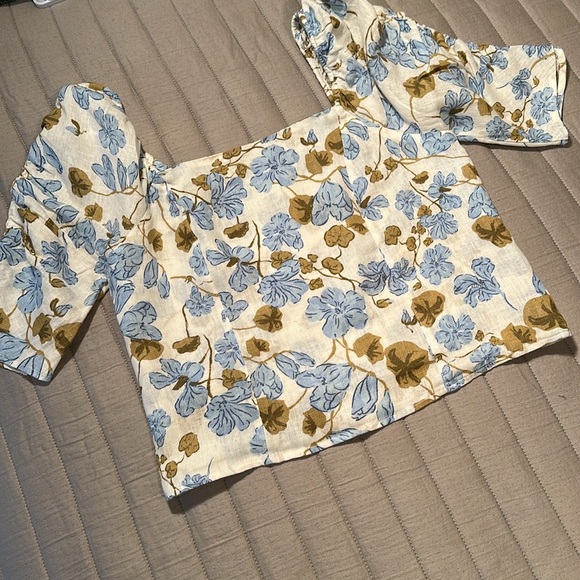 Joie Tops - Joie floral Top - gathered sleeve , sz L washable linen